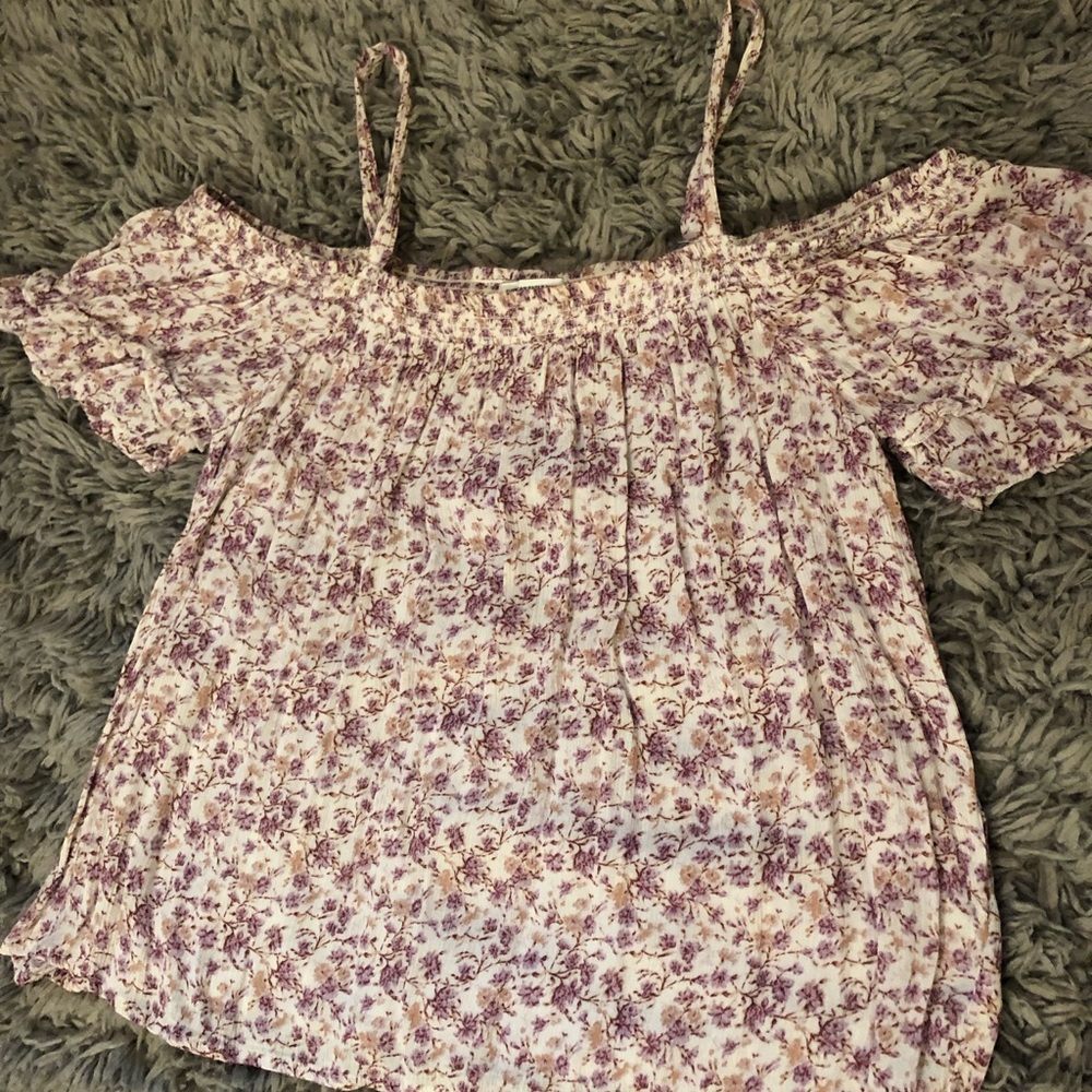 Flower off the shoulder American Eagle shirt